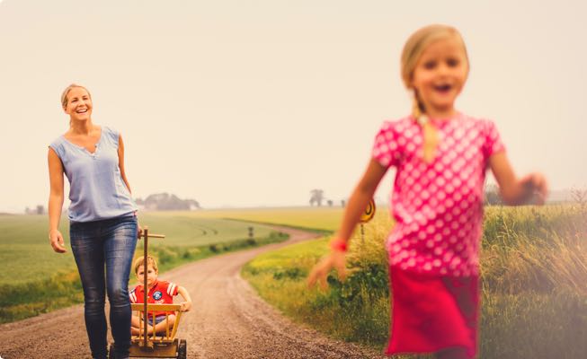 Hämtning på landsbygd med barnflicka, barnvakt, barnpassning, nanny, myNanny