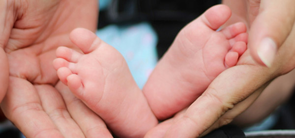 fötterna på bebis och pojknamn